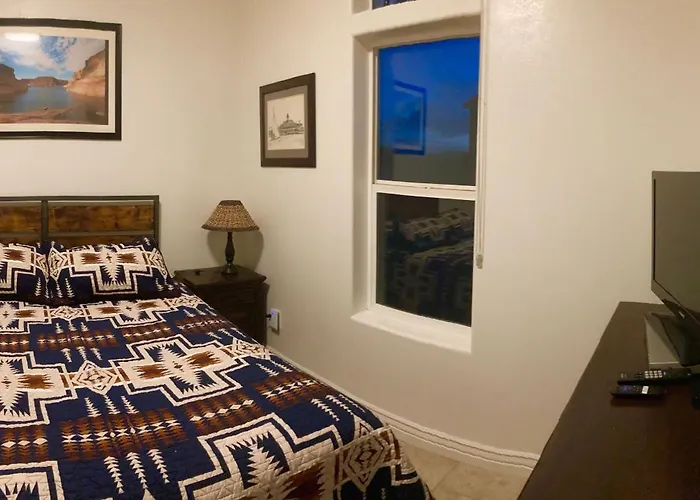 Local View Pet Friendly Boat Parking Close To Antelope Canyon Horseshoebend * Page